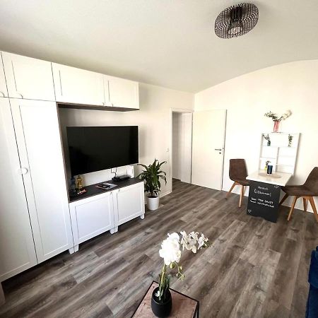 קמניץ 40 Qm Appartment Parkplatz, Balkon,Netflix, Prime מראה חיצוני תמונה